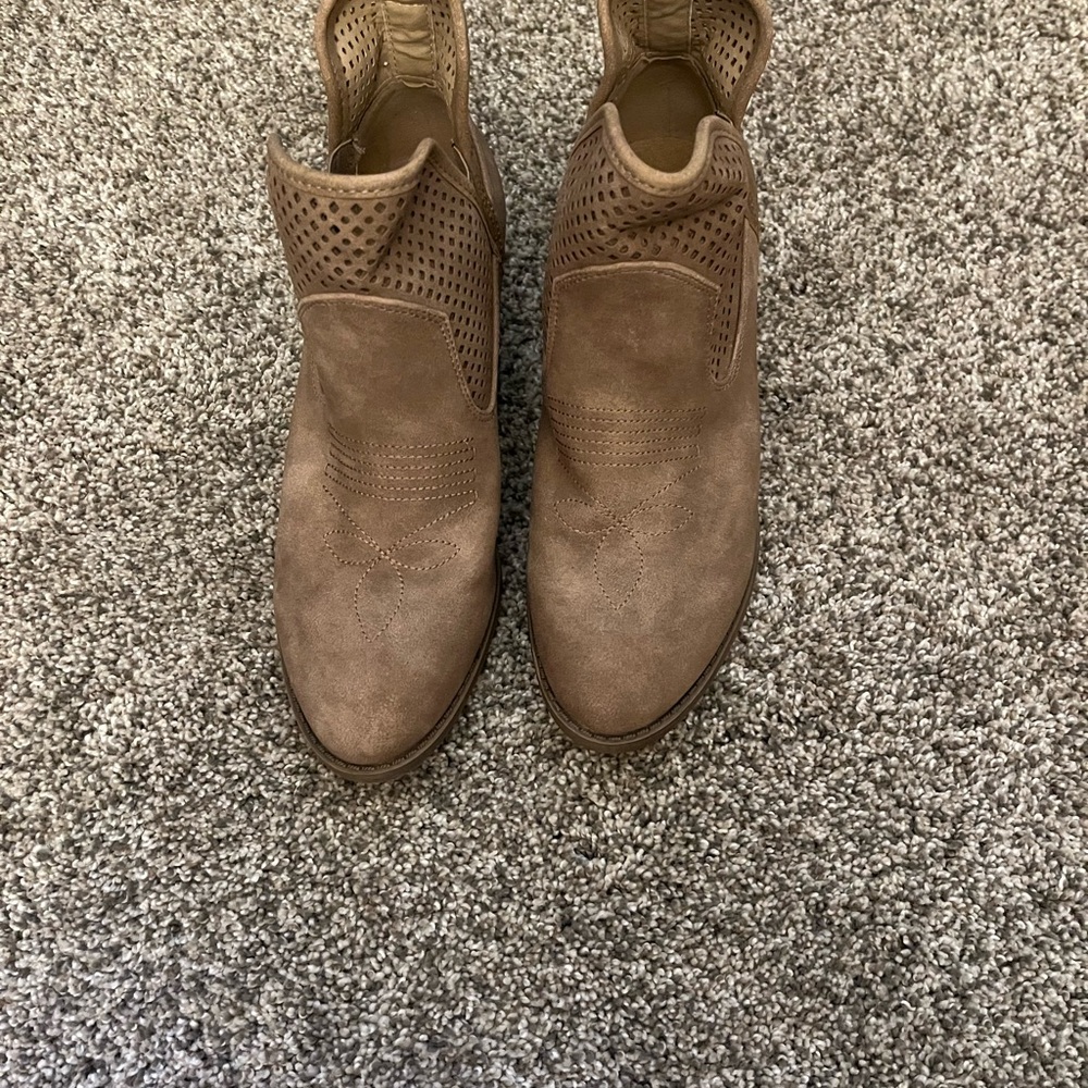 Stylish Brown Ankle Boots